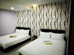 Отель Leaf Guest House  Куантан